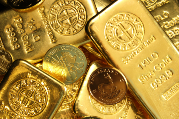 Goldbarren-und-goldmünzen